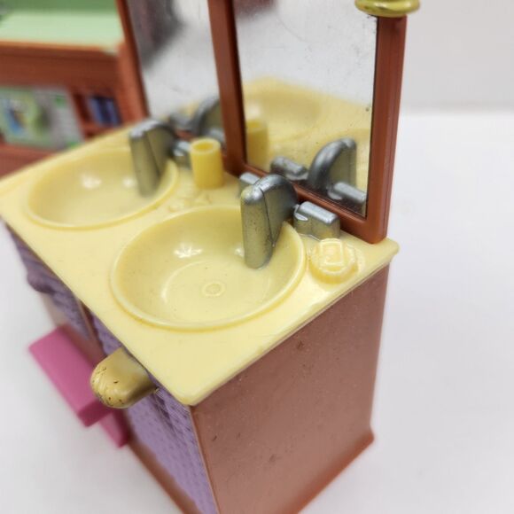 FISHER PRICE Loving Family Dollhouse & Keenway Lot - Picture 4 of 16